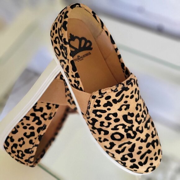 Fergalicious by  Fergie Leopard Print  Casual Sneakers SZ 7 - Picture 7 of 8